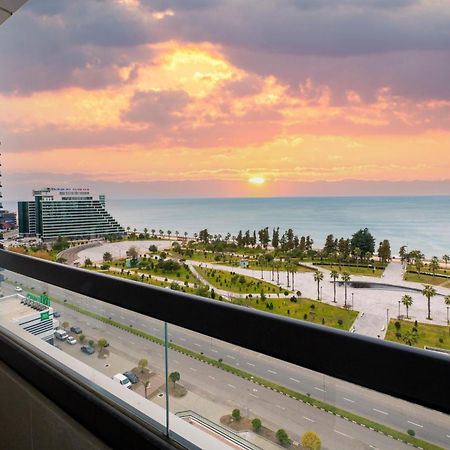The Grandeur Hotel Batumi Exterior photo