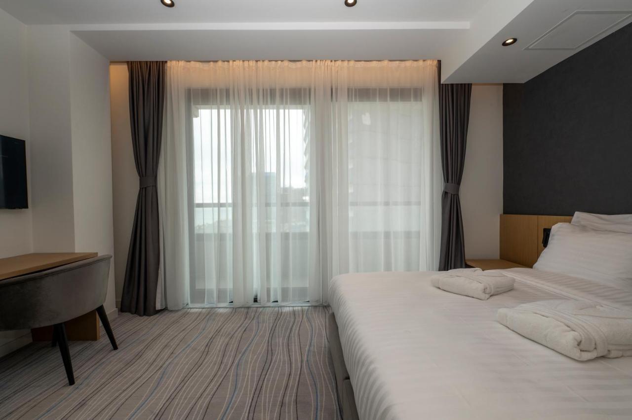 The Grandeur Hotel Batumi Exterior photo