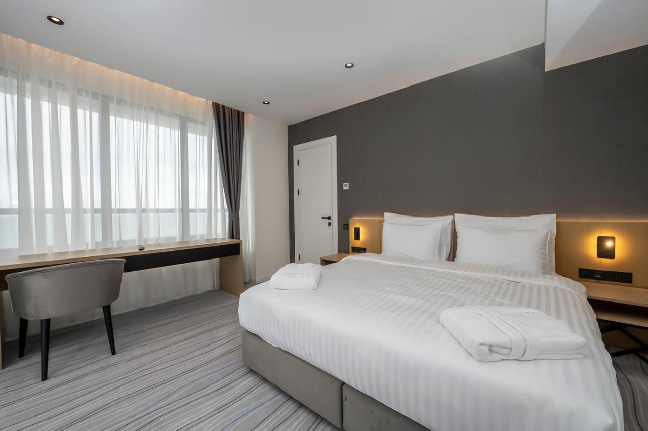 The Grandeur Hotel Batumi Exterior photo