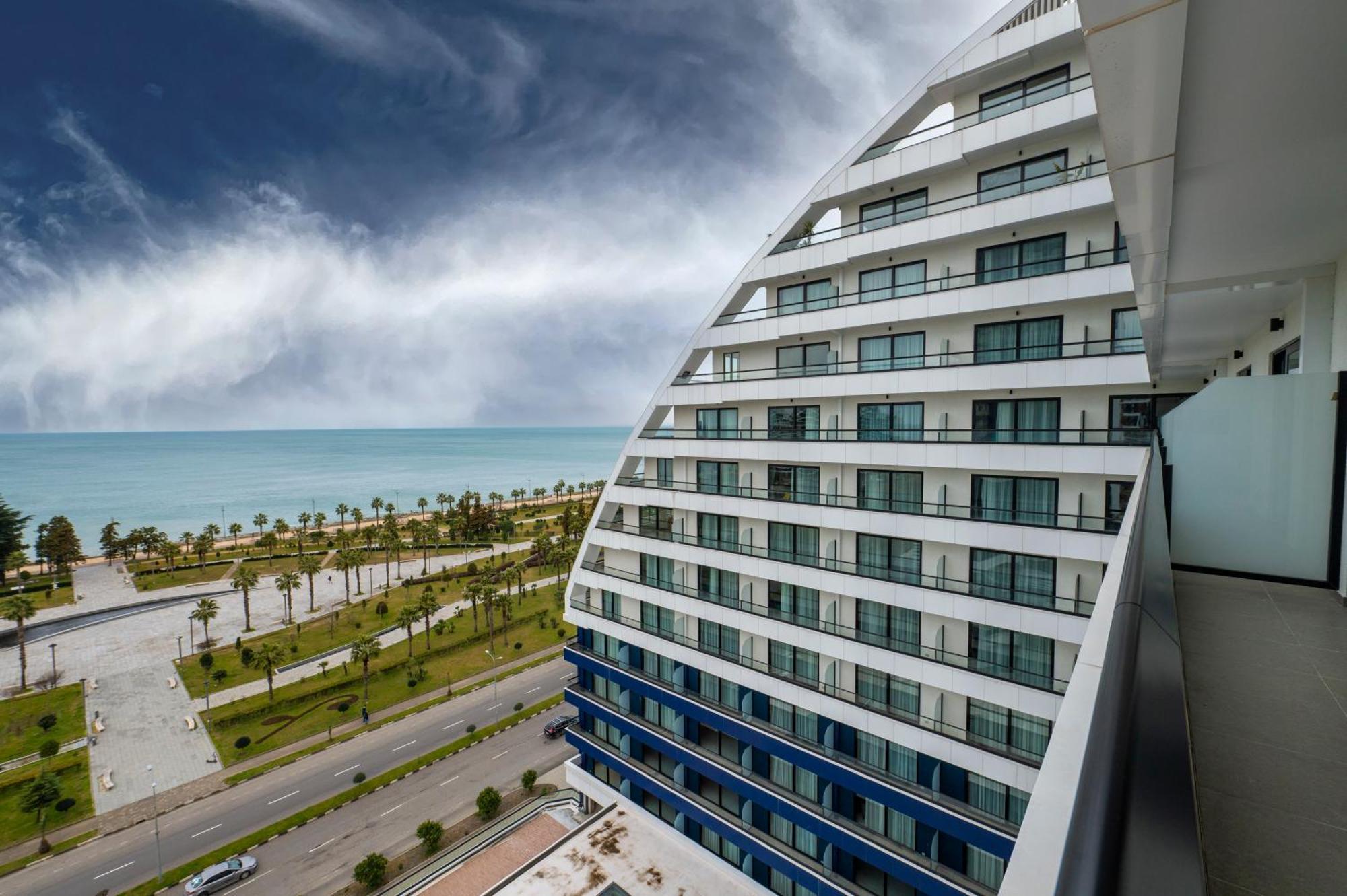 The Grandeur Hotel Batumi Exterior photo