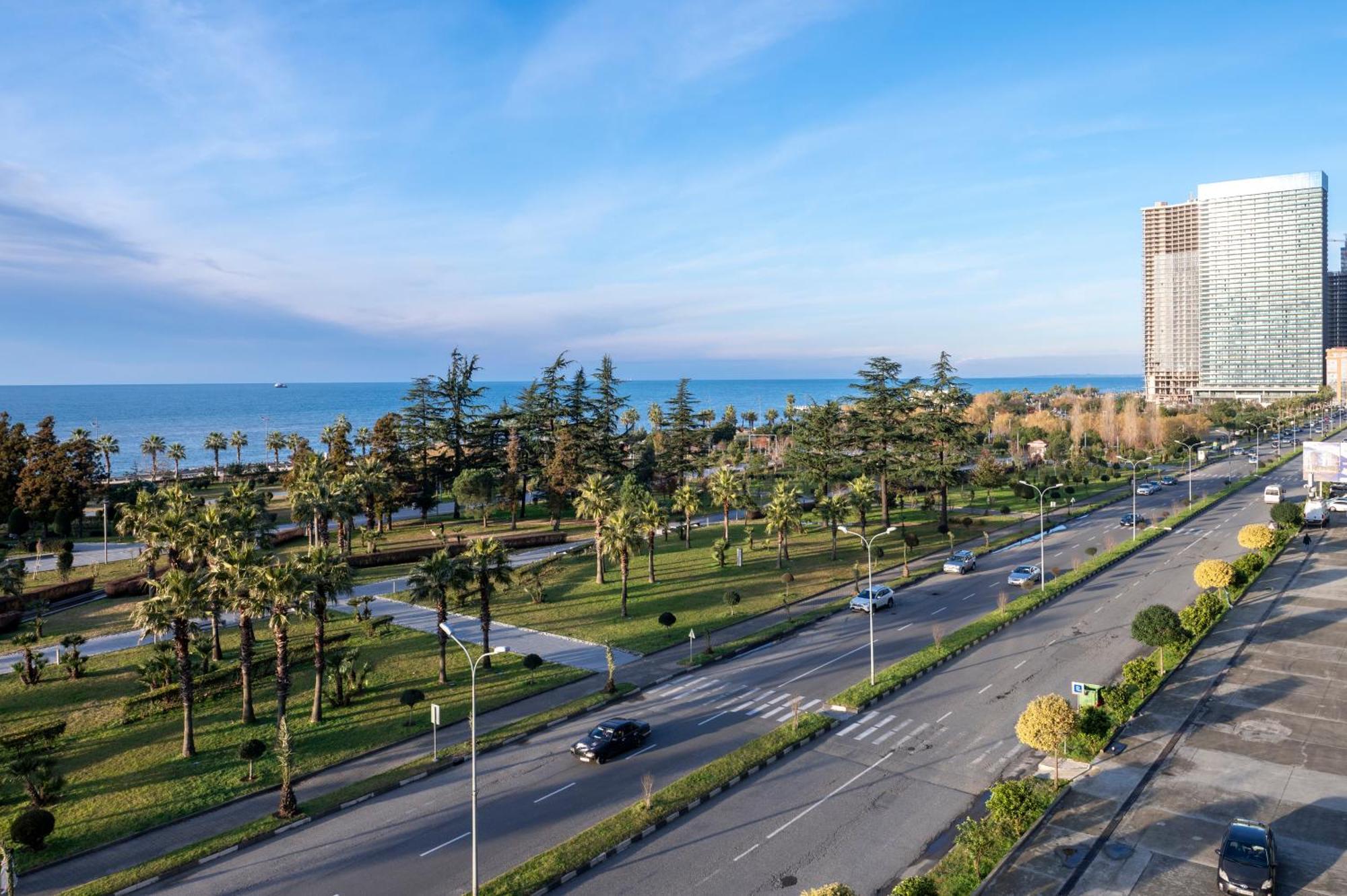 The Grandeur Hotel Batumi Exterior photo