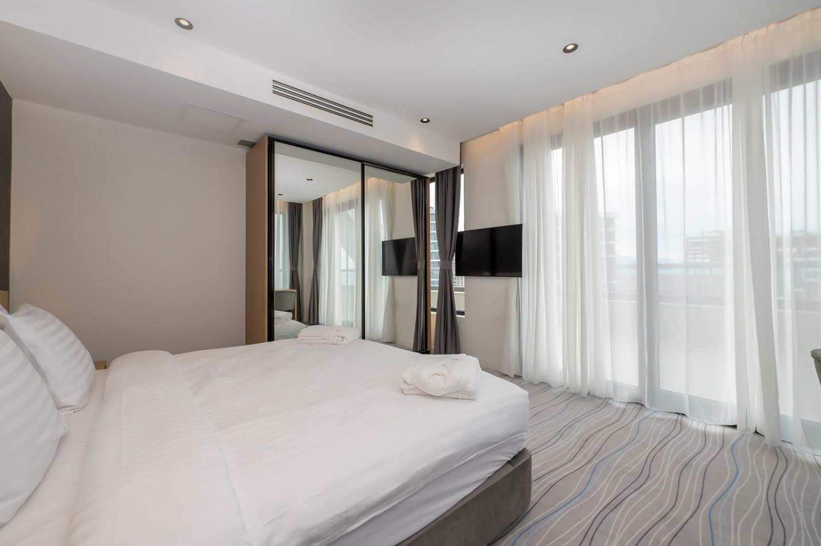The Grandeur Hotel Batumi Exterior photo