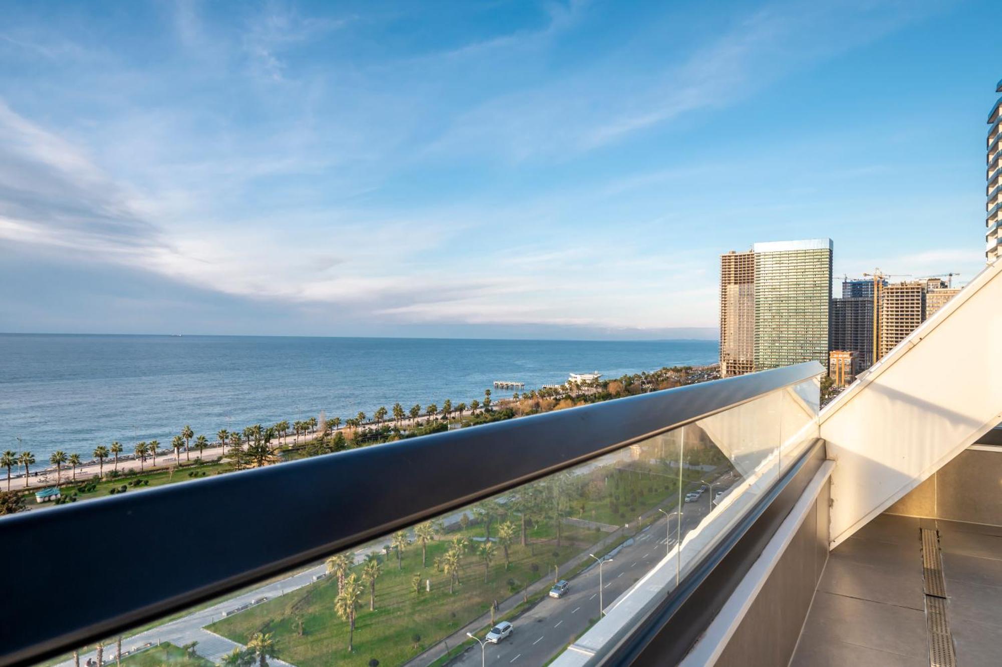 The Grandeur Hotel Batumi Exterior photo