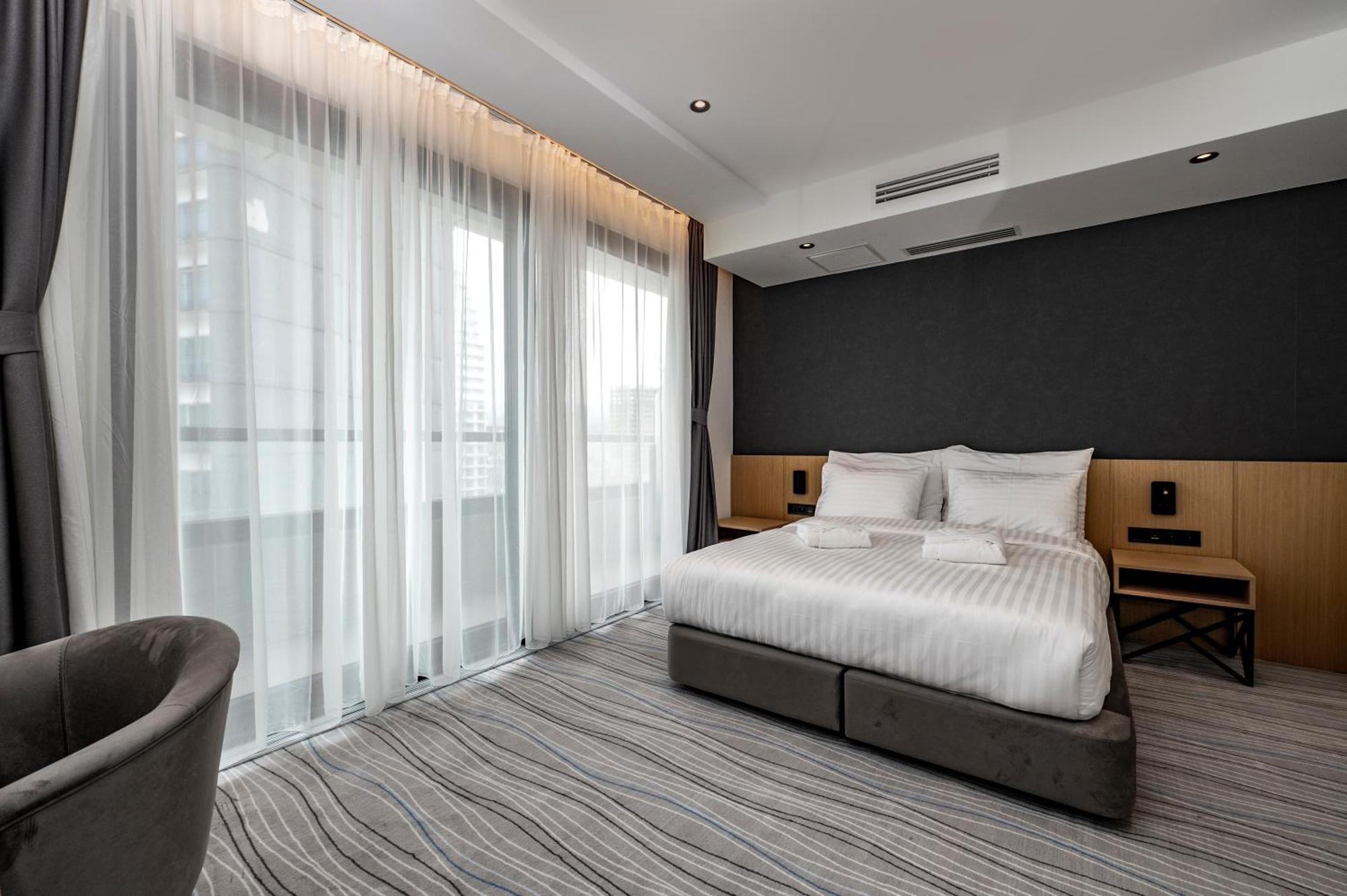 The Grandeur Hotel Batumi Exterior photo