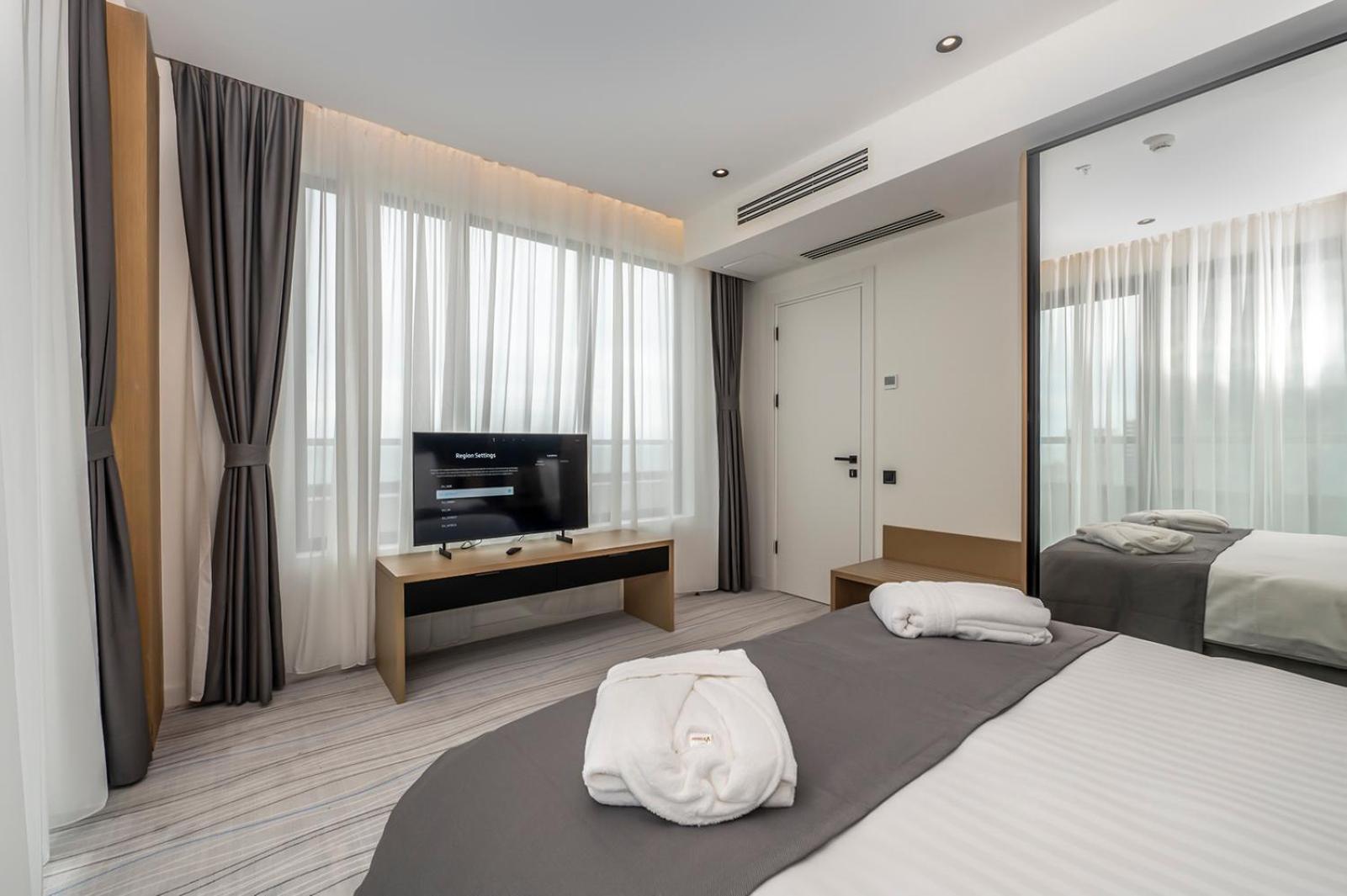 The Grandeur Hotel Batumi Exterior photo